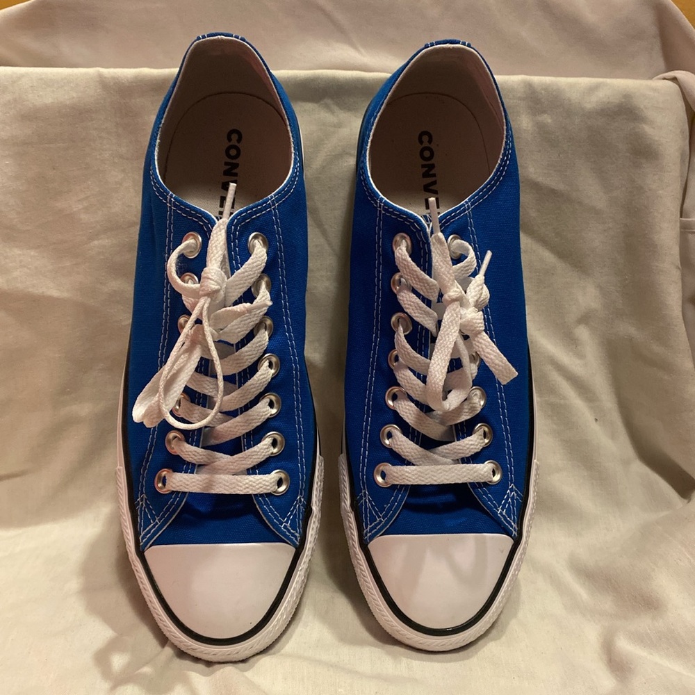 Blue converse